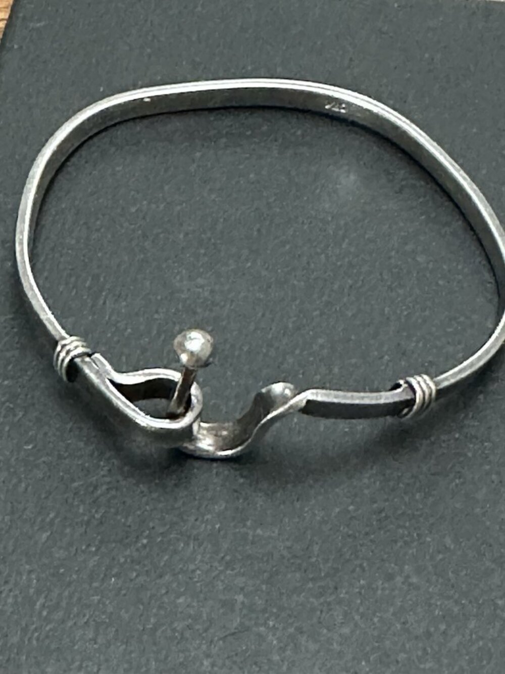 Vintage Sterling Silver Bangle Bracelet Wire Wrapped Horse Shoe Hoop Closure